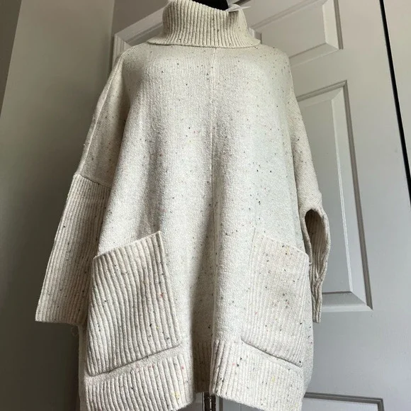 LOFT White Flecked Pocket Poncho Sweater - Picture 3 of 10